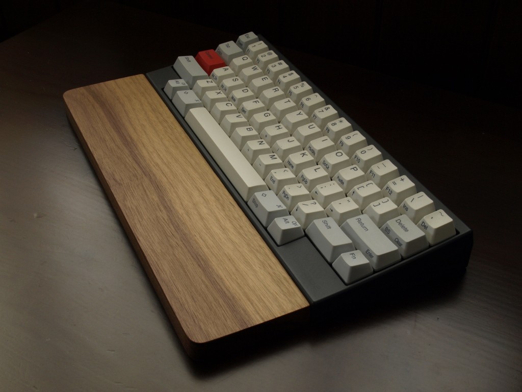 パイン集成材 HHKB用 手作りパームレスト兼キーボードルーフ