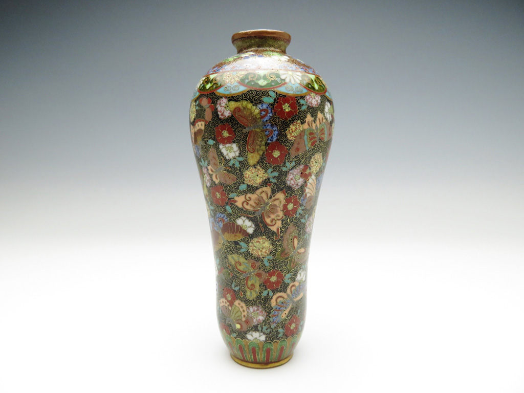 高級日本七宝花瓶 蝶々花唐草文 骨董 景泰藍 七宝花蝶文瓶 文化遺産