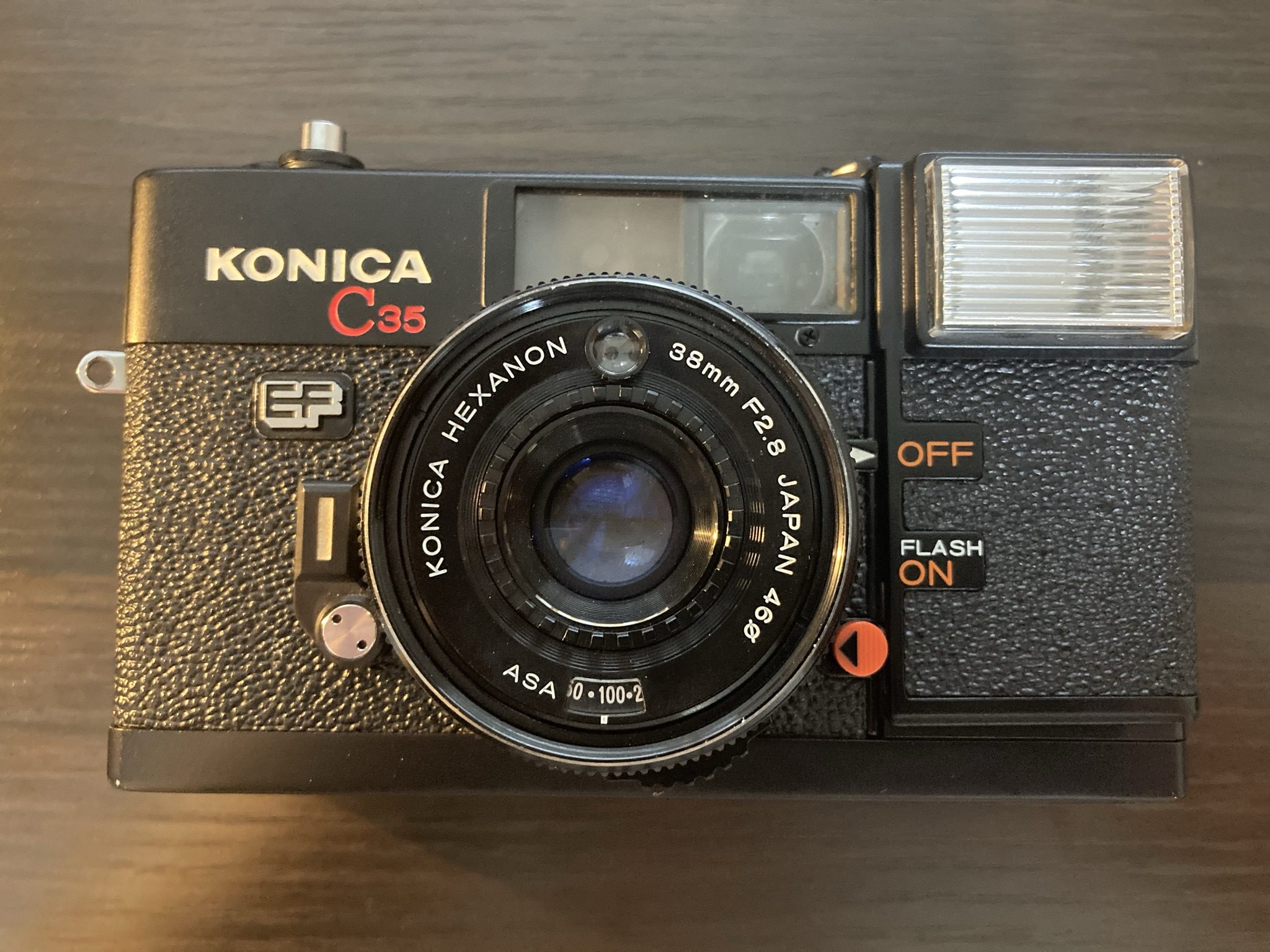 美品 コニカ C35 EF3 白 konica c35 ef3 フィルムカメラ KONICA C35