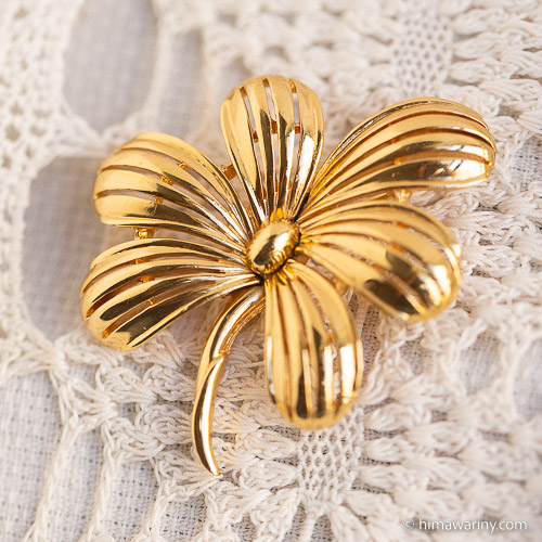 CROWN TRIFARI☆ミルクガラス＆トリファリウムツートンフラワー