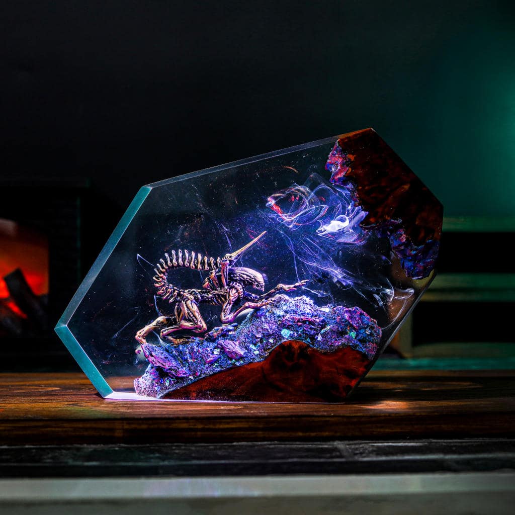 Alien Xenomorph Star Wars Epoxy Lamp Ver 3 - Hirosart