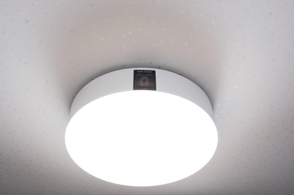 やっと届いた『popin Alladin 2』で、6畳100インチの夢が叶った