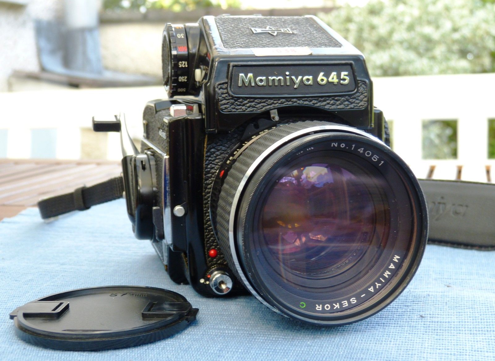 Mamiya 645 1000S + Mamiya 80mm f1.9! - Leica Blog (Matt Osborne)