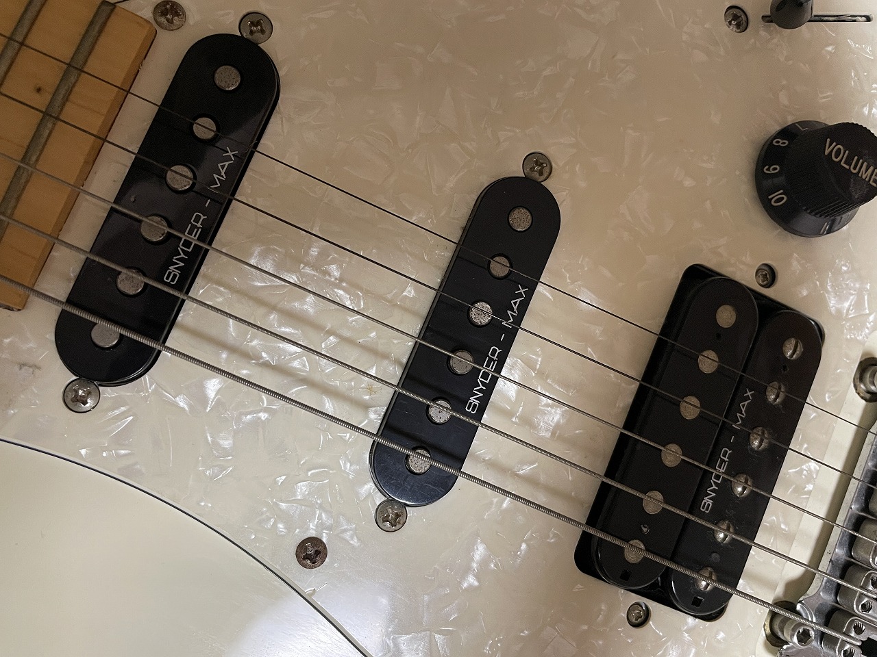 elioth guitar S305 6弦 エレキギターとケース Elioth No.S305