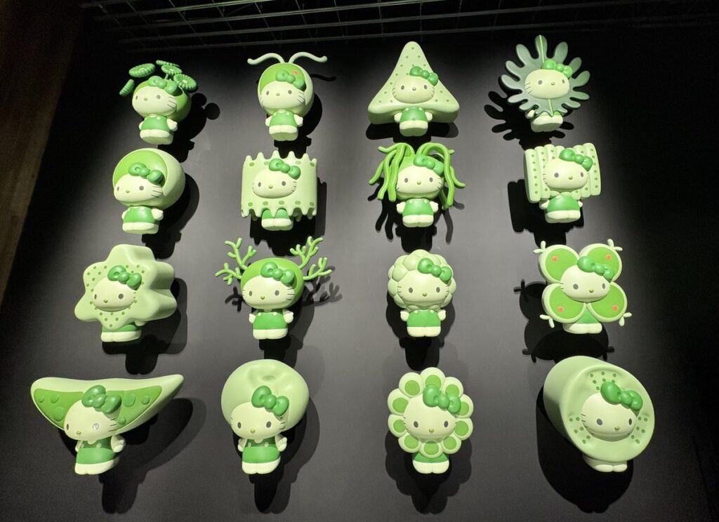 大阪 関西 万博 日本館 藻類 キティ ピンバッジ 32種 コンプリート