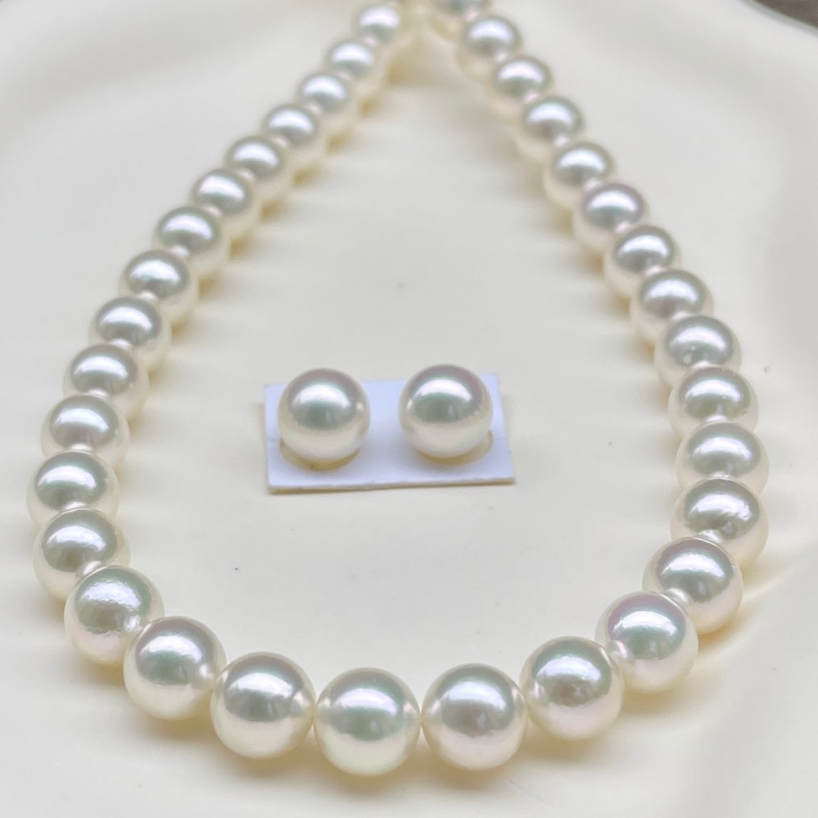 大人気テリが綺麗無調色天女クラス8.5-9mm K18ピアス冠婚葬祭