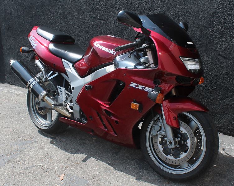 1995 Kawasaki Ninja ZX-9R | Bike-urious