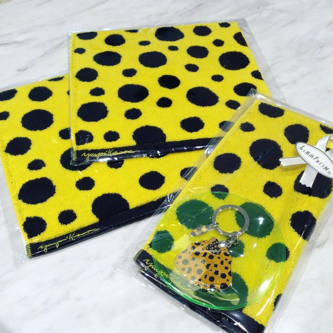 お勧めアートグッズ】今週はお出かけのお供にもおすすめの草間彌生