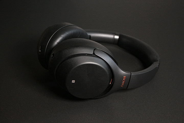 SONY ワイヤレスノイズキャンセリングヘッドホン WH-1000XM3 | Visual