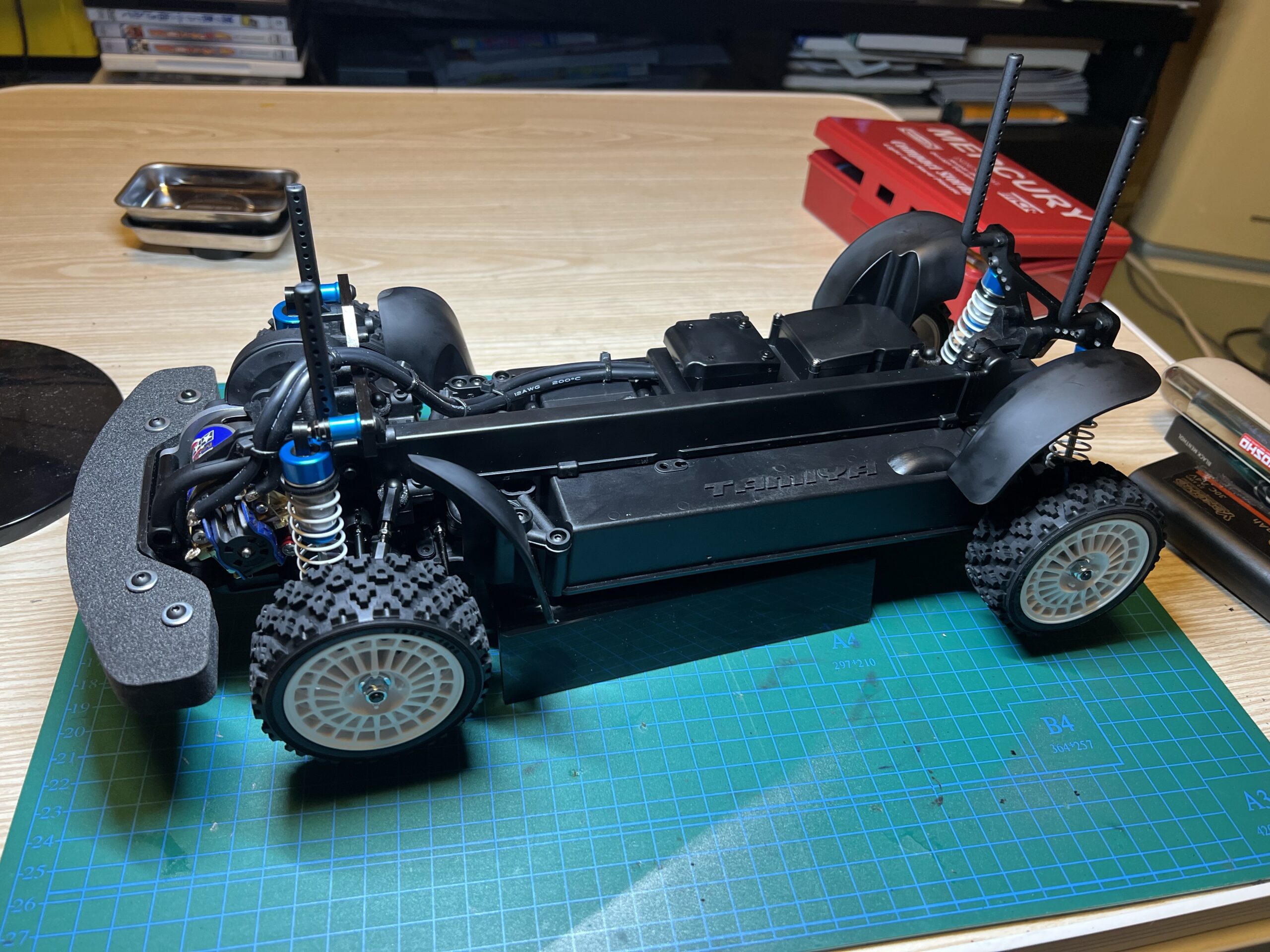 TAMIYA XV-01 メカ付き組済シャーシ 未塗装ボディ TAMIYA XV-01 メカ付き