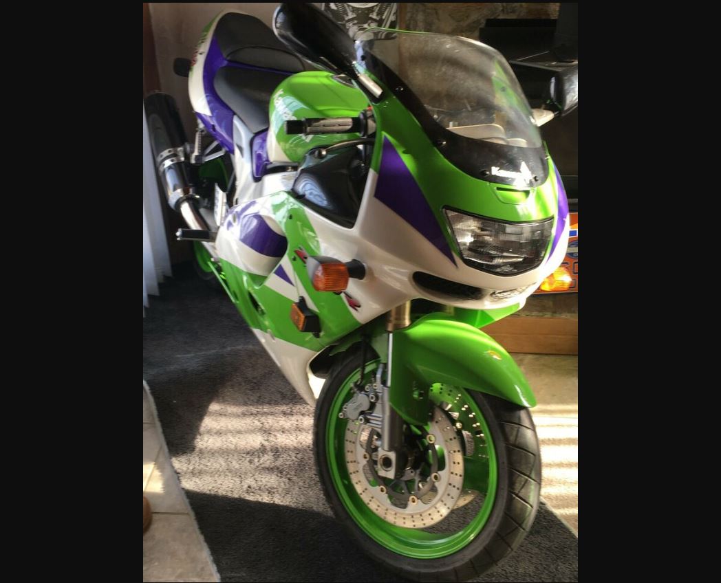 Bound to happen. 1995 ZX-9R B2 with zero miles - ZX-9R.Net Forum