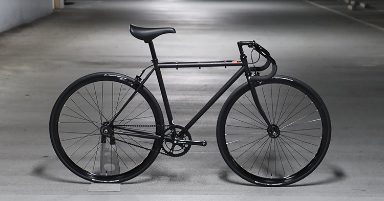 211-feather-bk19.jpg?fit=750,