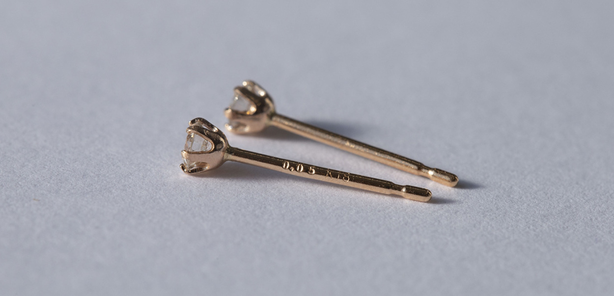 K18 PG 一粒 ダイヤモンド ピアス | IKEDAジュエリーオンライン