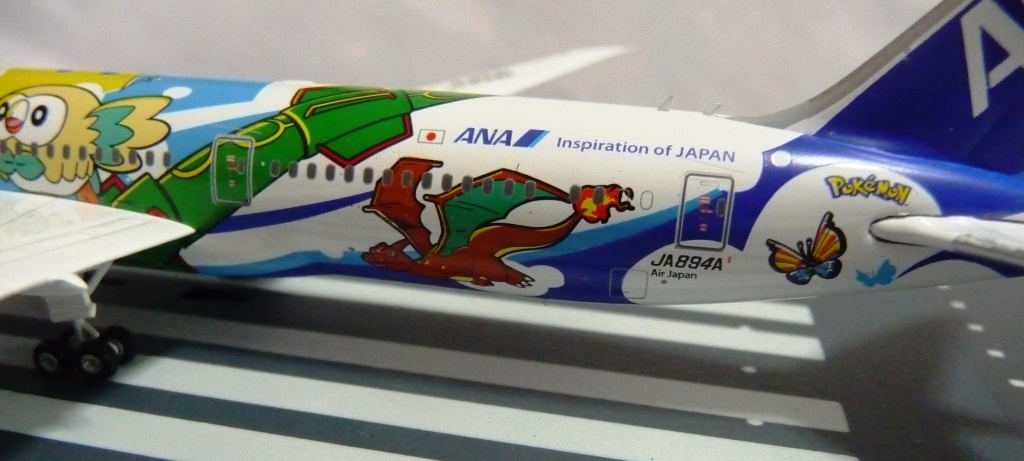 レア ANA 本物 ポケモンジェット ピカチュウ ピンバッジ 249/1000