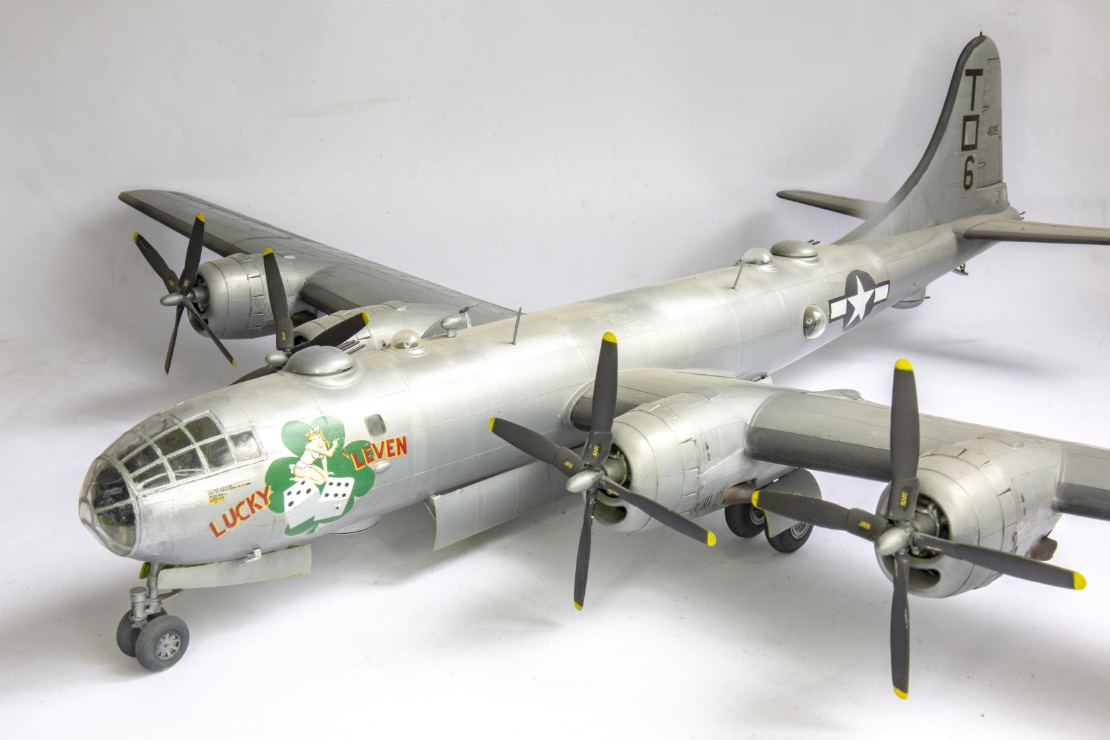 Monogram 1/48 B-29 Super Fortress - 1/48gg - iModeler