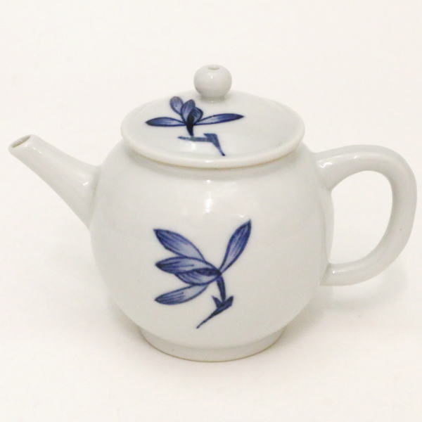 煎茶道具 急須】 後手急須 染付 蘭 井上春峰作 （平安春峰作） – 今屋