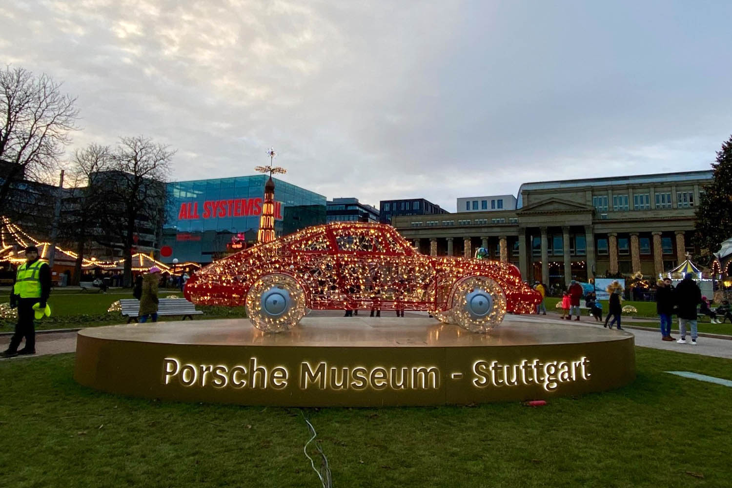 シュトゥットガルトで本場ドイツの「クリスマスマーケット」を散策