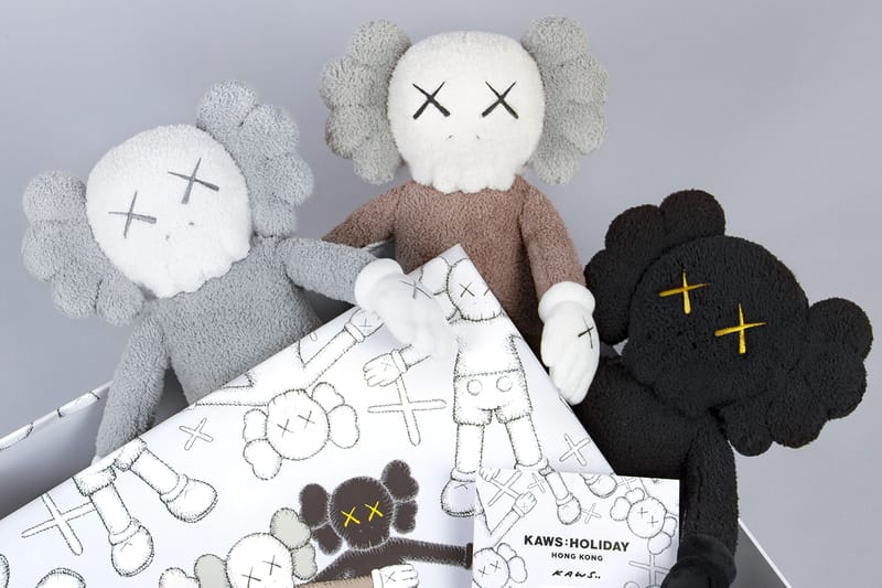 KAWS HOLIDAY UNITED KINGDOM3色セット KAWS HOLIDAY UNITED KINGDOM3