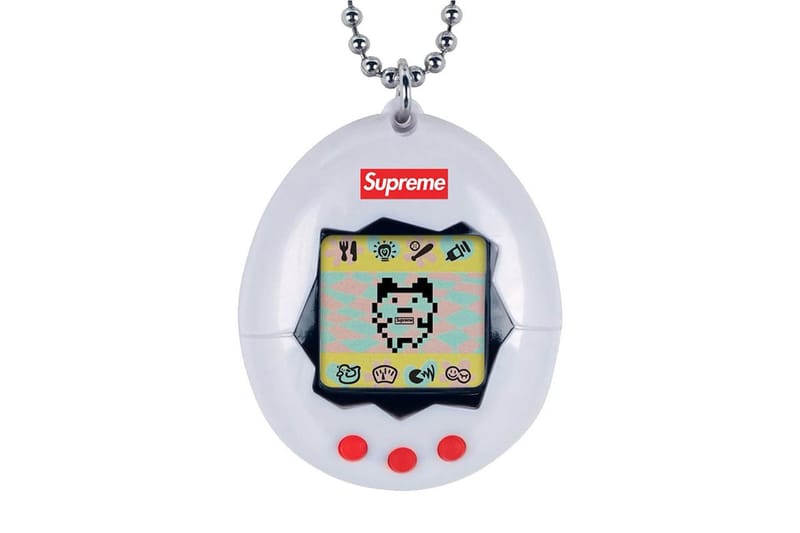 シュプリームコラボたまごっち 未使用品 Supreme Supreme とたまごっち