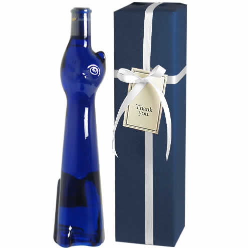 エレガントな口当たりのドイツワインを、幸せを運ぶ青猫ボトルで