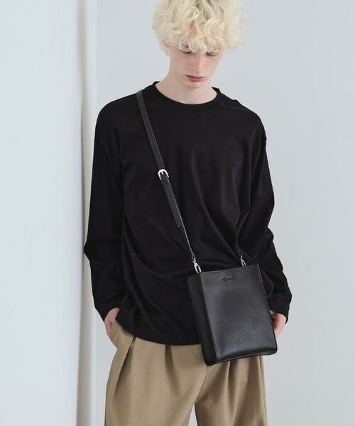 スクエアボックスショルダーバッグ（ユニセックスアイテム