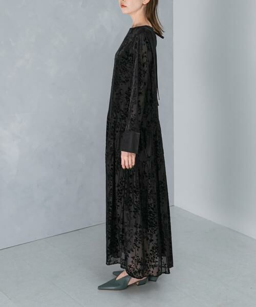 フロッキープリントティアードワンピース （ワンピース）｜URBAN