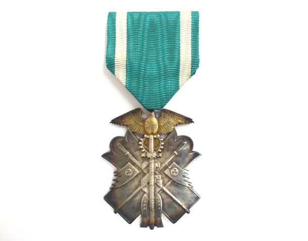 日本軍 勲章 徽章 功七級金鵄勲章 支那事變従軍記章等 11点