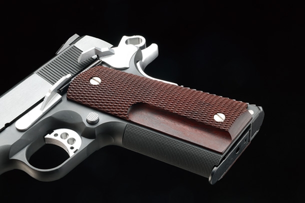 グリップ周りを大幅にリニューアル「ウエスタンアームズ コルト