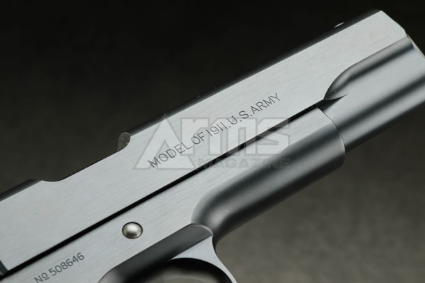 貴重な末期生産型を木製グリップ付きで再現「ウエスタンアームズ