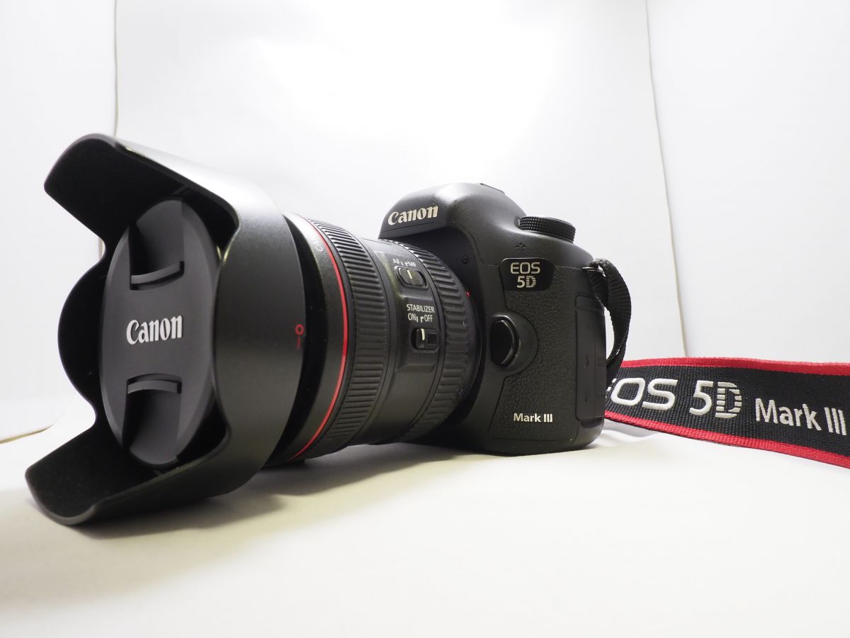ほぼ新品】 Canon EOS 5D Mark III ショット数 288回 ほぼ新品】 Canon