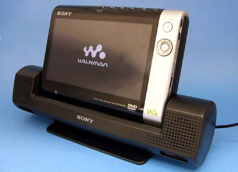 久しぶりの「DVDウォークマン」、その実力は？：レビュー（1/3 ページ