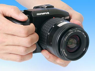 冒険心をくすぐるデジ一眼ライブビュー撮影――オリンパス「E-330