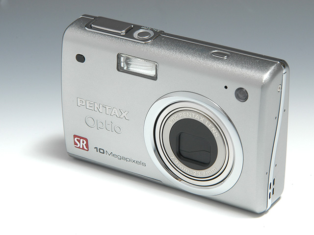 ハイエンド仕様を優しさで包み込んだ定番コンパクト機「オプティオ A30