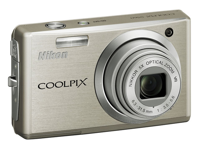 光学5倍ズームの世界最小コンパクト、ニコン「COOLPIX S560