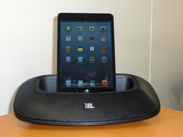 iPadまで対応、Lightning対応ポータブルスピーカー「JBL ONBEAT MINI