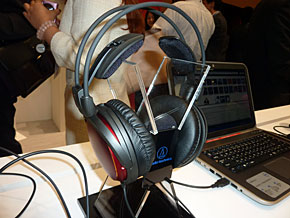 緋色のハウジングは“深化”の証、アートモニターに限定2000台の「ATH