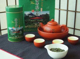 台湾茶 プレミアム福寿梨山高山烏龍茶75gx2 茶具木箱付き 母の日