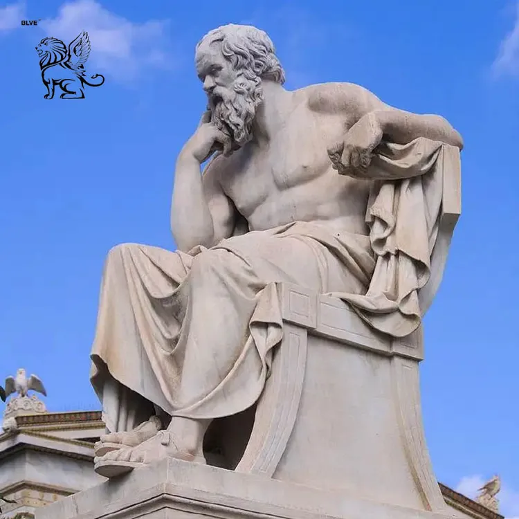 大きな屋外庭園の有名な古代ギリシャアテネの哲学者ソクラテスの大理石