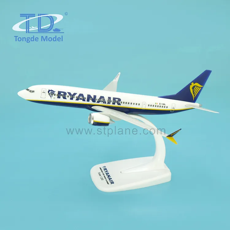 Ryanair B737 Max 8 Scale 1: 200 Model Plane Business Gift - Model