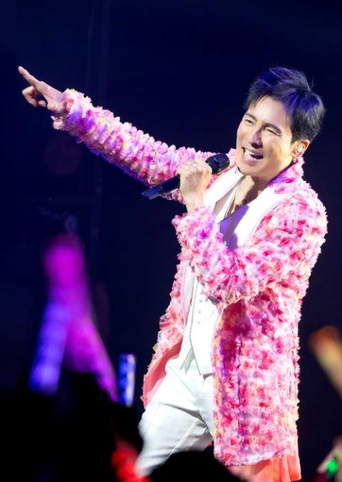 郷ひろみ(ゴウヒロミ) | チケットぴあ[音楽 J-POP・ROCKのチケット購入