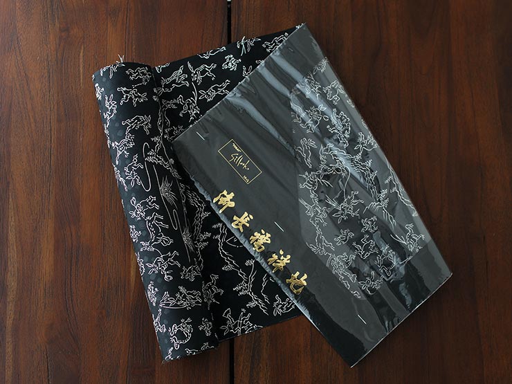 楽天市場】[人気柄再入荷!] 東レ シルック 長襦袢 鳥獣戯画 (黒