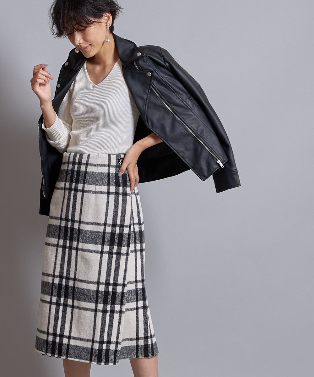 チェック柄ラップスカート