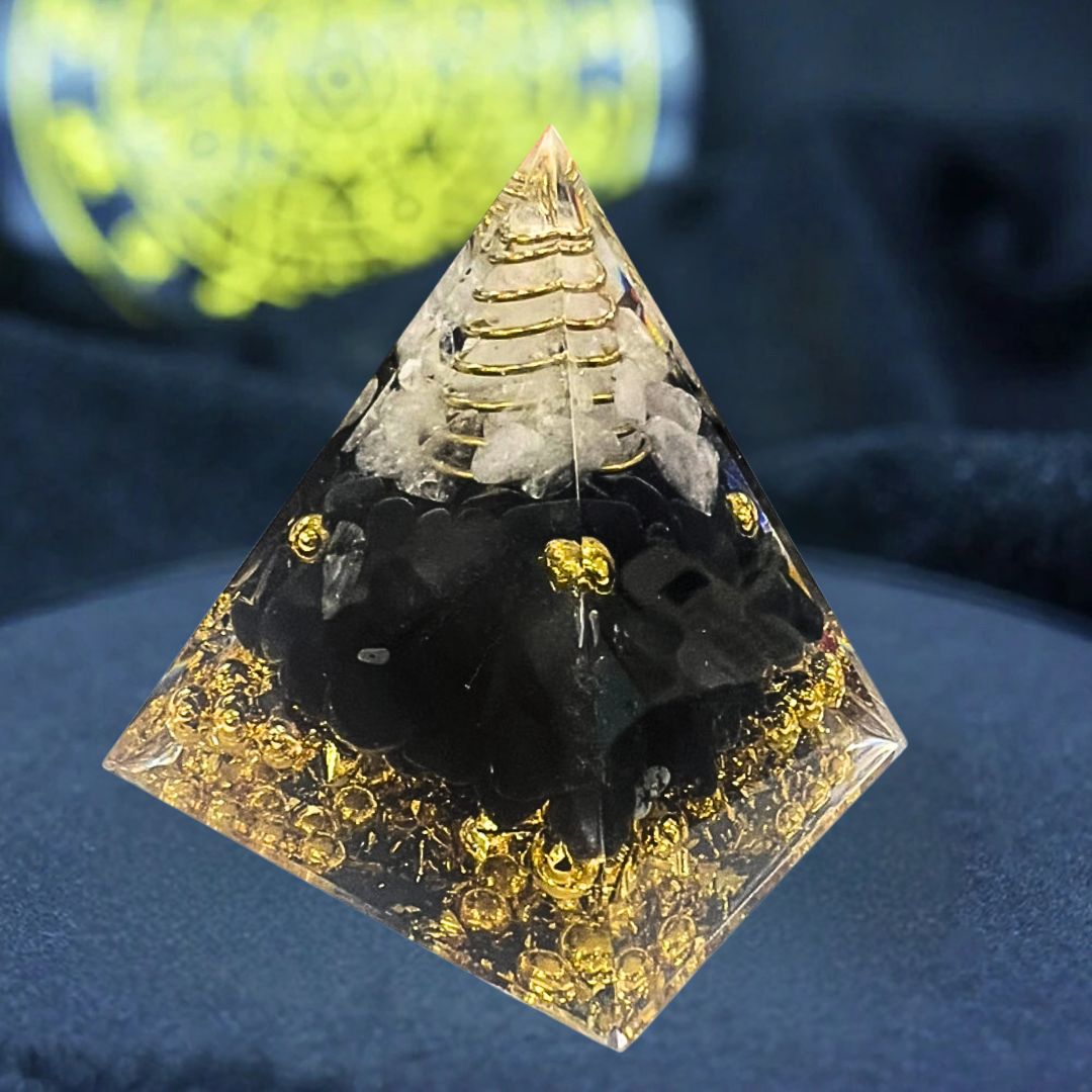 最強金運☆六角柱型オルゴナイトの紐ペンダント③（願い叶えるメモリー