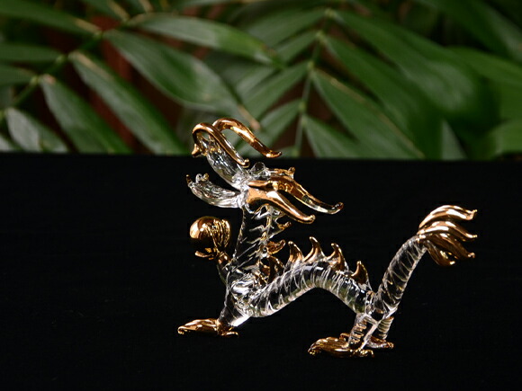 楽天市場】宝珠を持つガラスの皇帝龍 龍の置物 ドラゴン クリアガラス