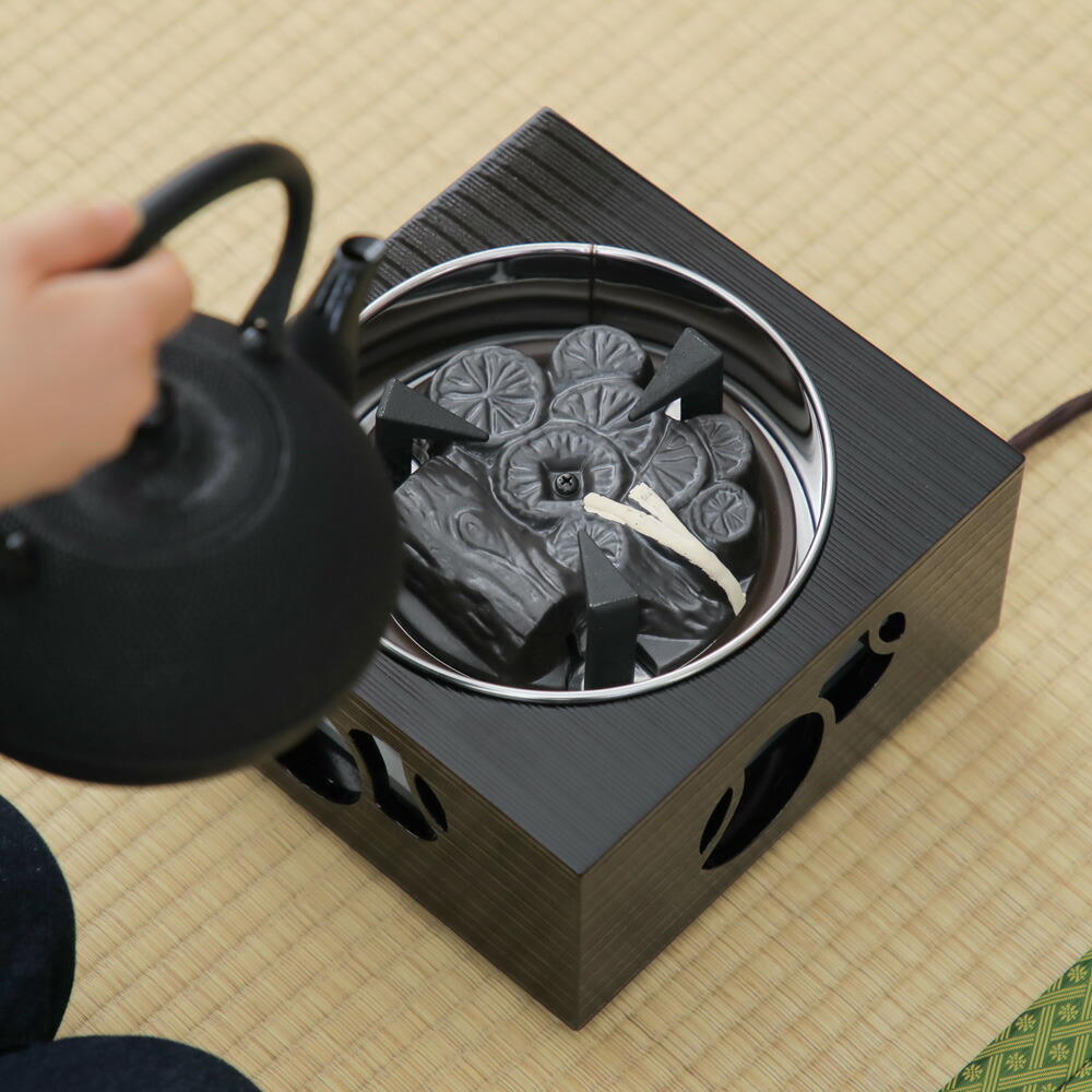 ハロゲン ヒーター 囲炉裏 火鉢 電気式 加湿器 無煙 無臭 アマミ AM-22