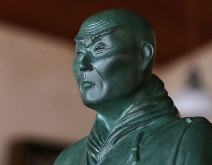 高岡銅器・漆器の雅覧堂