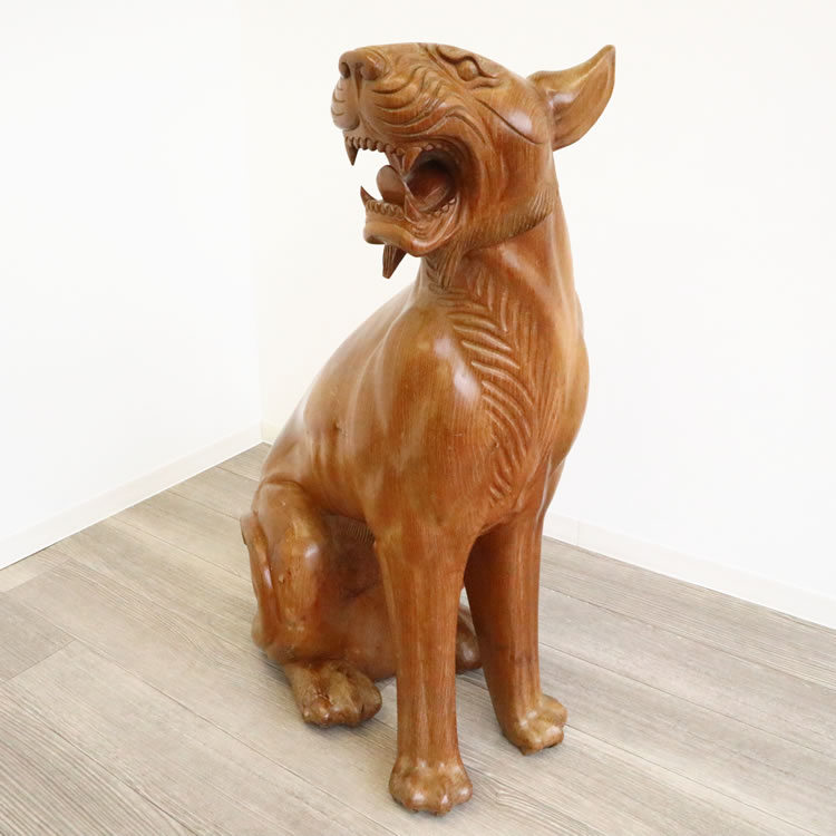 木製虎彫刻 黒色 木製虎の彫刻 約30cm