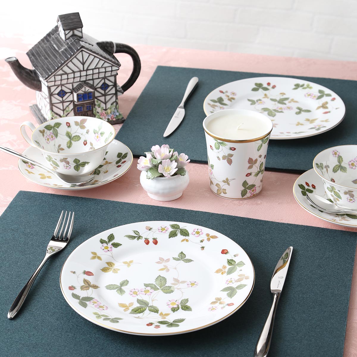 楽天市場】ウェッジウッド (Wedgwood) ワイルドストロベリー プレート