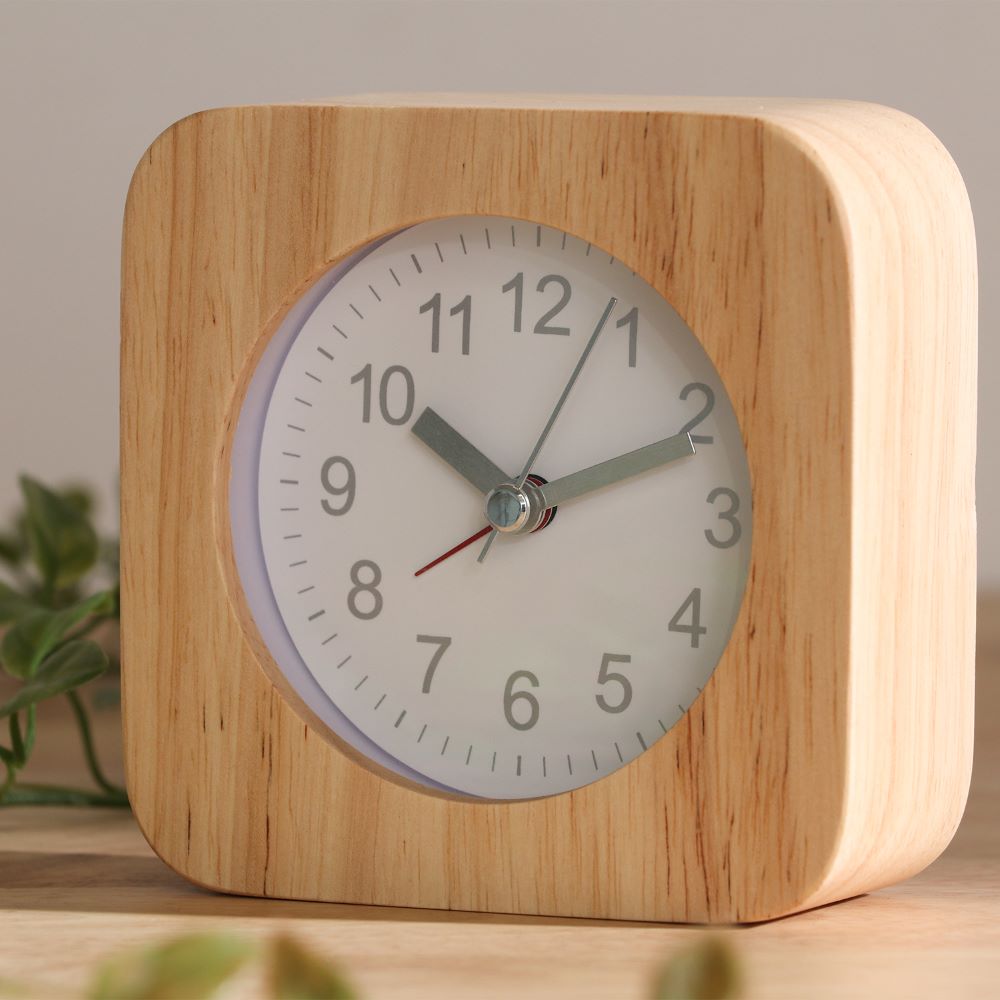 楽天市場】置き時計 ウッド スクエア 天然木 コンパクト 電池式 不二