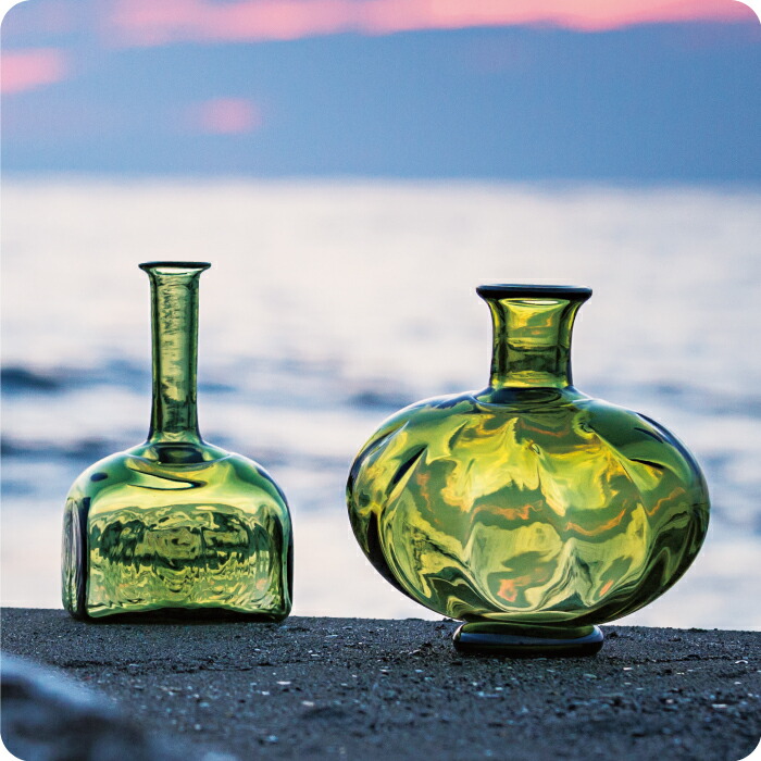 津軽びいどろ　装飾的な青緑色ガラスポット 津軽びいどろ 装飾的な青緑色ガラスポット 津軽びいどろ 装飾的な青緑色